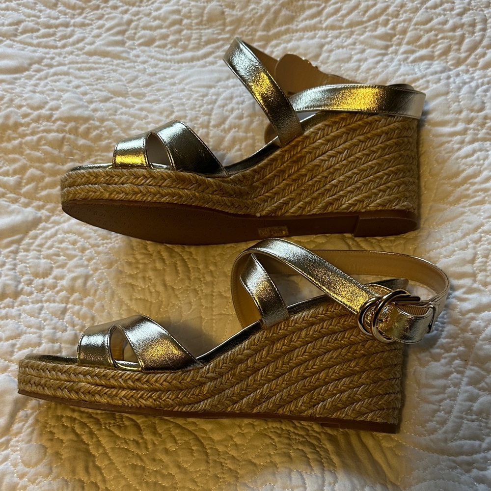 Stuart Weitzman Shimmering Gold Wedge Sandals - Picture 3 of 6